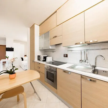 15 E 15 Apartament *